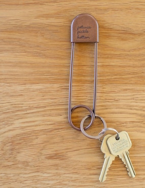 Broche de seguridad para puerta y gabinete Petunia Pickle Bottom