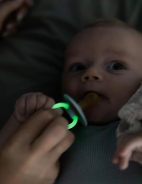 Juego de chupones Bibs Glow In The Dark