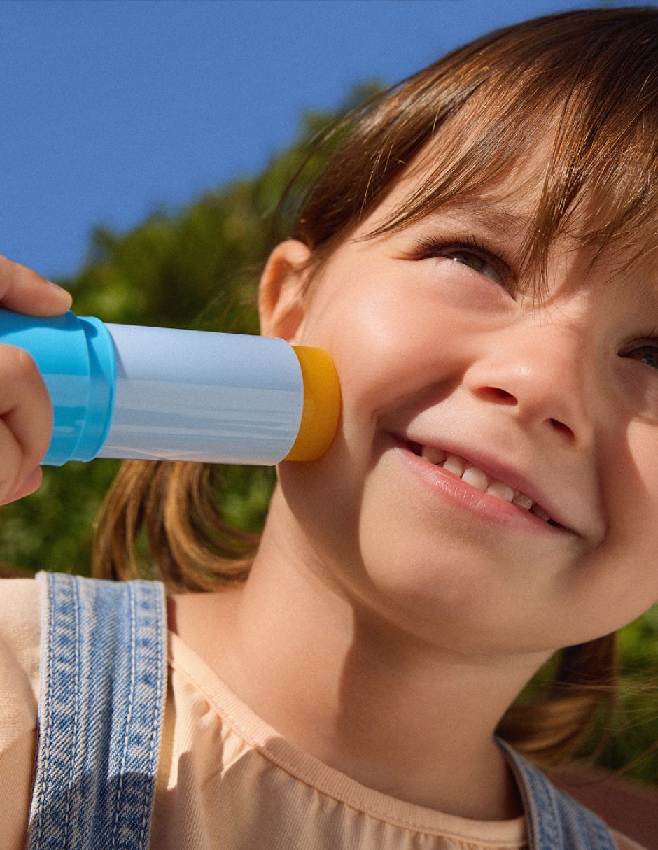 Protector solar FPS 50 Fotoprotector Pediatrics Stick SPF 50 Isdin 20 g 6